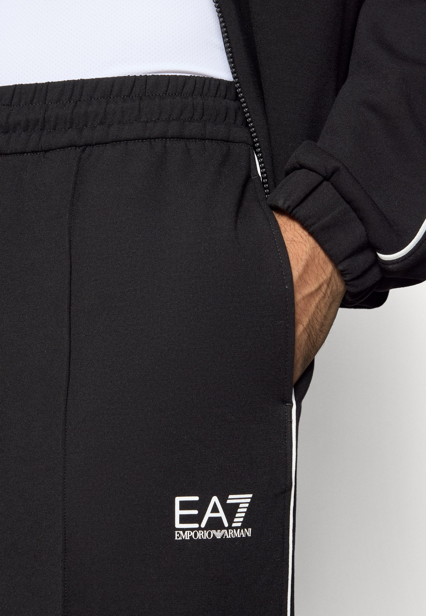 EA7 Emporio Armani TENNIS PRO TRACKSUIT CLASSIC SET - Fato de