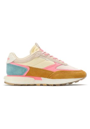 Sneaker aus einer Mischung von Materialien: cremefarbenem Stoff, braunem Wildleder sowie Akzenten in Türkis und Pink. Leichte Sohle mit strukturiertem Profil.