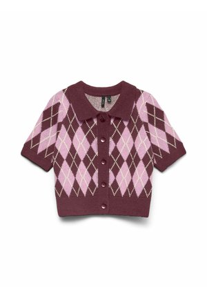 Kortärmad kavaj i bordeaux med ett diamantmönster i rosa och vitt. Har en krage och knäppning framtill. Mjuk stickad material.