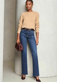 Lipsy REGULAR FIT SCALLOPED NECK  - Džemper - natural