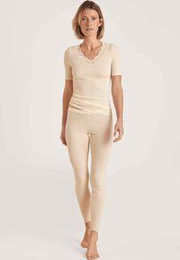 Calida KURZARM - Maglietta intima - light macadamia