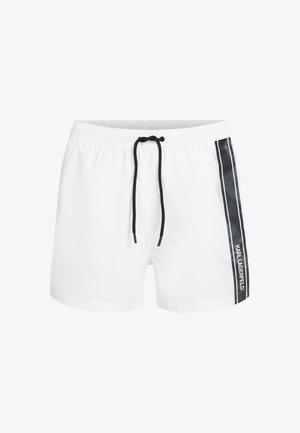 Fehér úszóshort, fekete zsinórral, oldalsó fekete dizájnnal, fehér csíkokkal és "KARL LAGERFELD" felirattal.