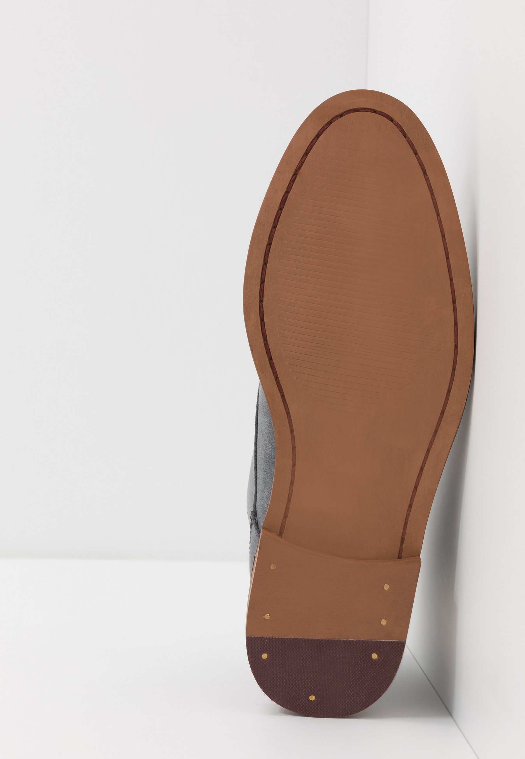 Burton Menswear London BRAN CHUKKA Snøresko greygrå Burton Menswear London BRAN CHUKKA Snøresko tan Zalando.no