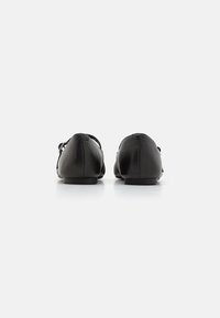 Steve Madden EZRI - Balerinke s paščkom - black