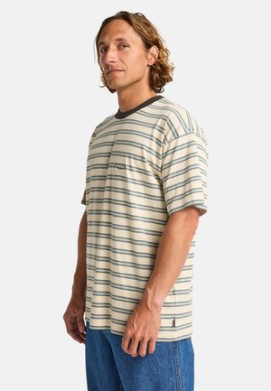 Gestreepte t-shirt met korte mouwen in crèmekleurige en blauwe tinten, met een contrasterende donkere halslijn en een klein logo op de borst. Casual pasvorm.