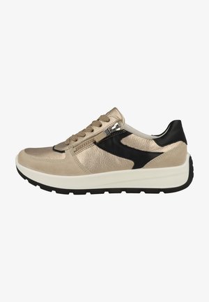 Baskets beige et noires avec cuir texturé et suède, devant à lacets, détail zippé, semelle intermédiaire blanche et semelle extérieure en caoutchouc noir.