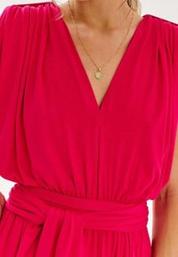 NAOKO Robe de cocktail - red