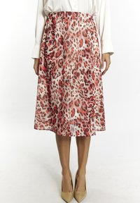 Una gonna midi plissettata in tessuto leggero, con un design a stampa leopardata rossa e rosa. La vita è elastica per garantire comfort.