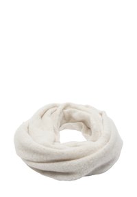 Biały komin wykonany z miękkiej tkaniny. Charakteryzuje się gładką fakturą z delikatnymi odcieniami. Brak widocznych wzorów lub akcentów.