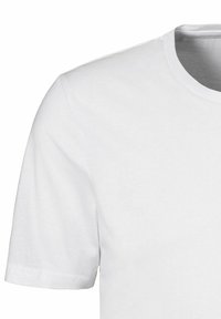 Ein schlichtes weißes T-Shirt mit kurzen Ärmeln und rundem Ausschnitt, von der oberen linken Seite auf einem weißen Hintergrund gezeigt.