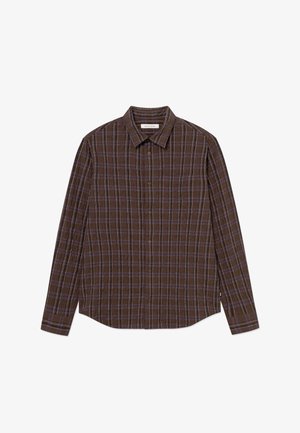 Hnedá károvaná košeľa s dlhými rukávmi z textúrovaného materiálu. Má golier na gombíky, náprsnú kapsu a fialové a modré kárované akcenty.