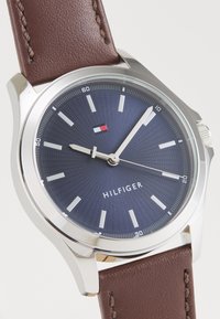 Tommy Hilfiger BRUCE - Montre - navy/brown/silver-coloured