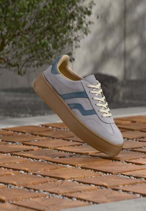 CUZMANI - Sneakers - light blue/seasalt