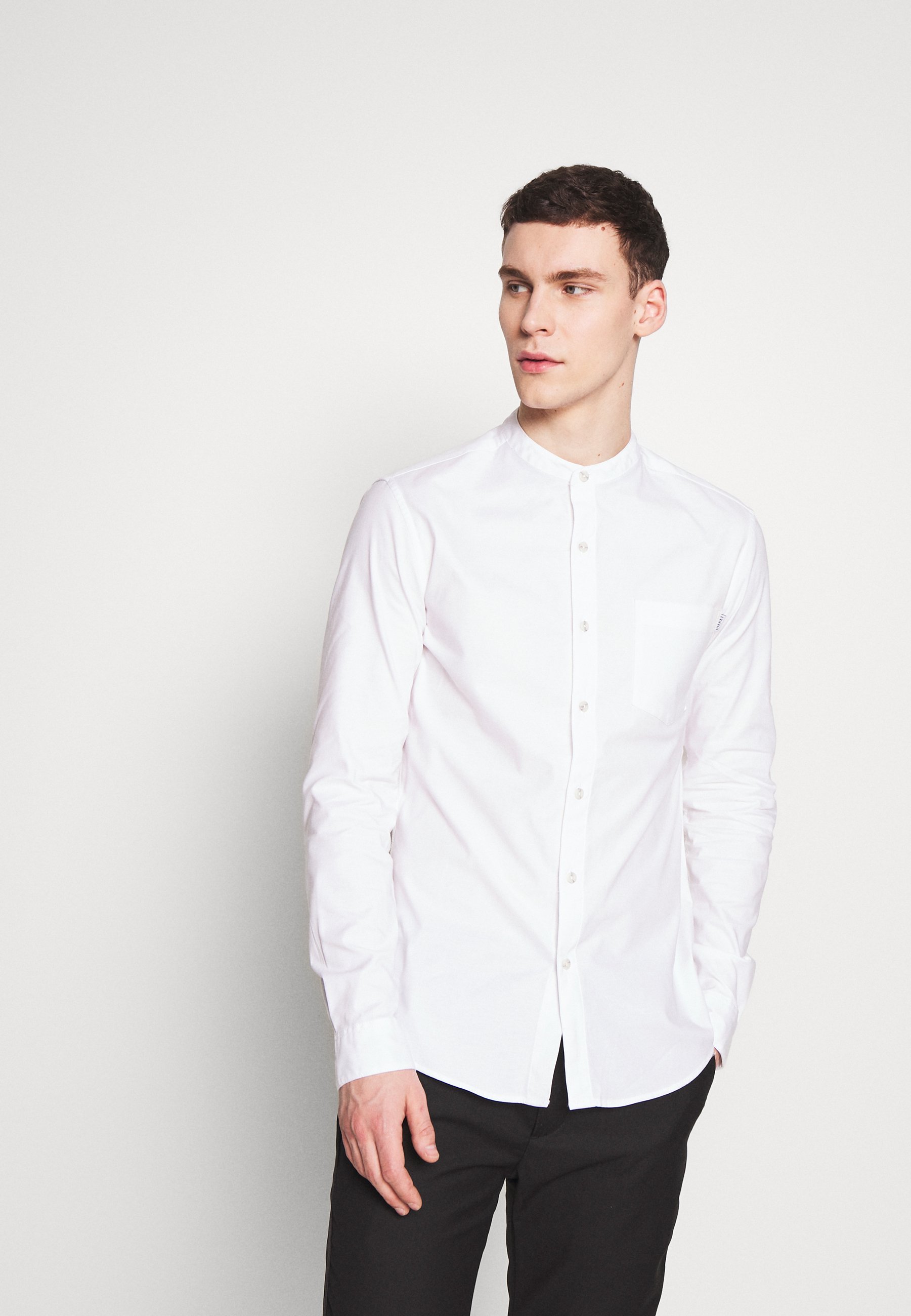 Topman Kostymer | Herr | Köp din kostym online på Zalando.se Topman Jeansjackor | Herr | Rea online på Zalando.se