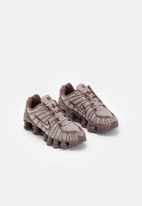 SHOX TL - Tenisky - pumice/night maroon/plum eclipse