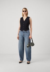 DKNY VEST - Veste - black