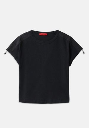 Black cropped t-shirt with round neck. Features soft fabric with satin panels on shoulders and drawstring details at the sleeves.