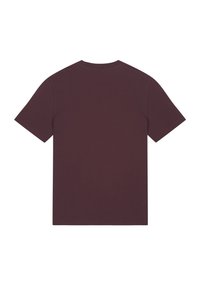 Bordeauxfarbenes T-Shirt mit kurzen Ärmeln, Rundhalsausschnitt, aus glattem Baumwollstoff. Einfaches Design ohne Muster oder Akzente.