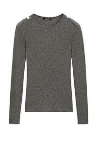 Pull en tricot gris foncé à manches longues avec encolure ronde et boutons décoratifs en perles sur les bretelles.