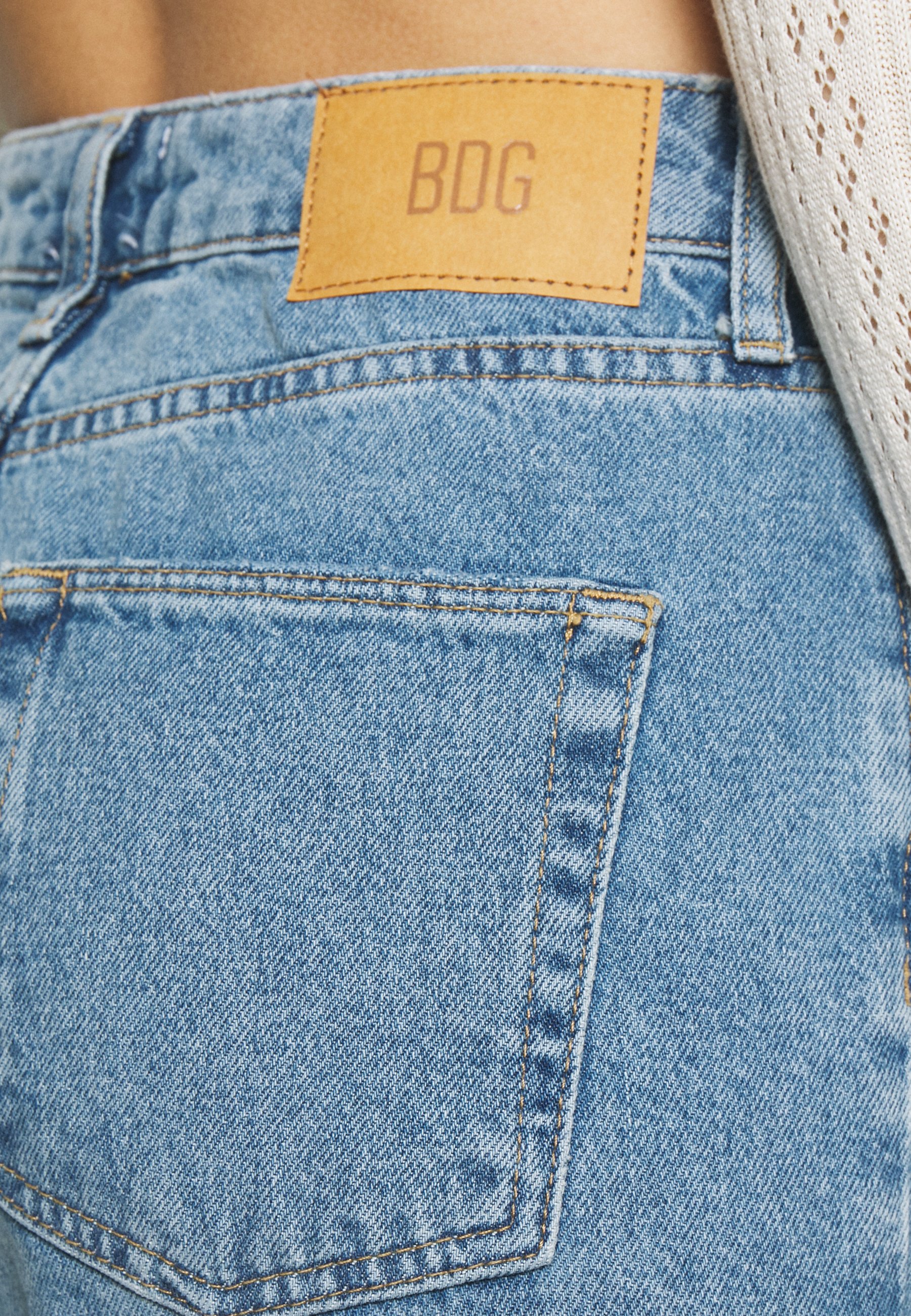 BDG Urban Outfitters VINTAGE MOM - Jeans Relaxed Fit - blue denim -  Zalando.de