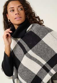 Cream LIVIA PONCHO - Pulover - black white check