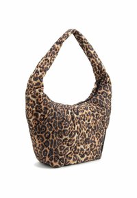 Kissenartige Hobo-Tasche im braun-schwarzen Leopardenmuster, mit einem breiten Griff und einer geschwungenen Silhouette. Reißverschluss oben.