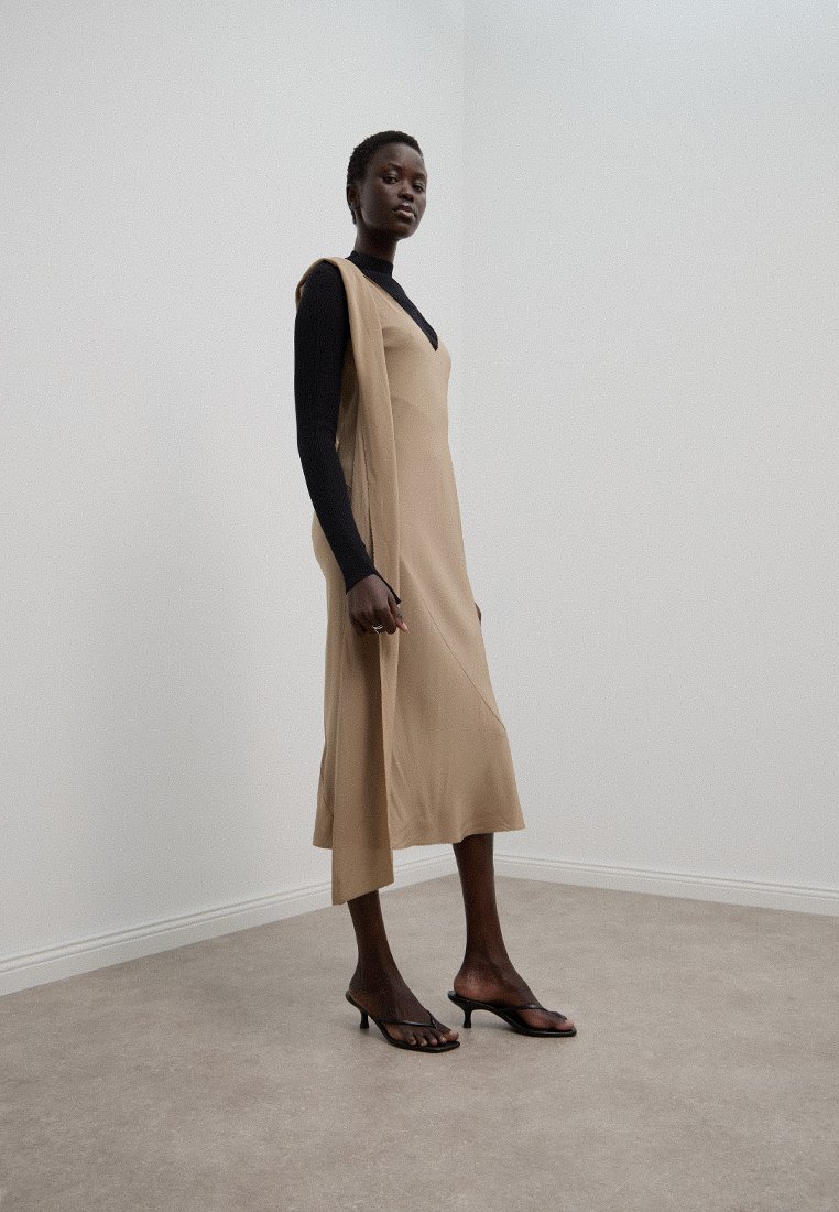 COS Maxi-jurk meerkleurig COS Maxi-jurk meerkleurig