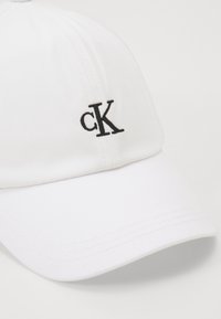 Calvin Klein Jeans MONOGRAM BASEBALL  - Sapka - bright white