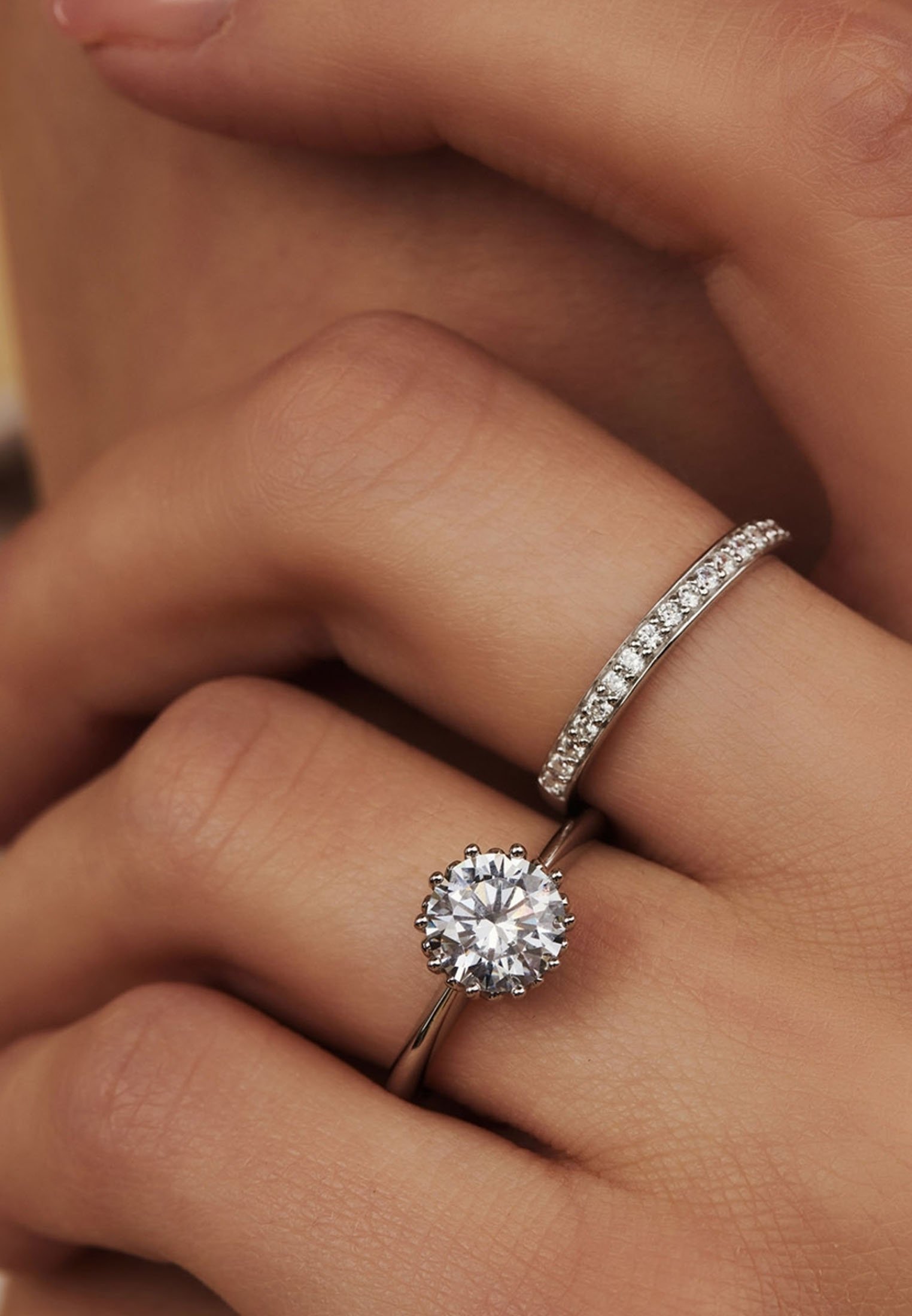 Women Ring Women Ring