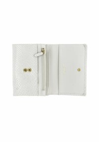 Portefeuille en cuir blanc ouvert montrant une poche à pièces zippée, des emplacements pour cartes et des fermetures à bouton pression avec un motif extérieur texturé.
