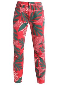 Rode met bladeren bedrukte broek met groene bladeren en witte accenten, gemaakt van katoen, met een slim fit en zakken aan de zijkanten.