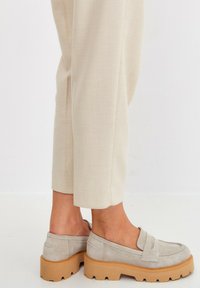 Cesare Gaspari Mocassins - beige