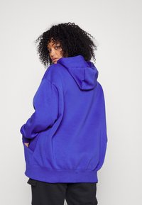 Nike Sportswear HOODIE - Sweatshirt com capuz - lapis/blackened blue