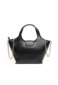 Borsa a mano in pelle nera con finitura texturizzata, forma strutturata, doppi manici e dettaglio di tracolla a catena dorata. Chiusura a patta sicura sulla parte superiore.