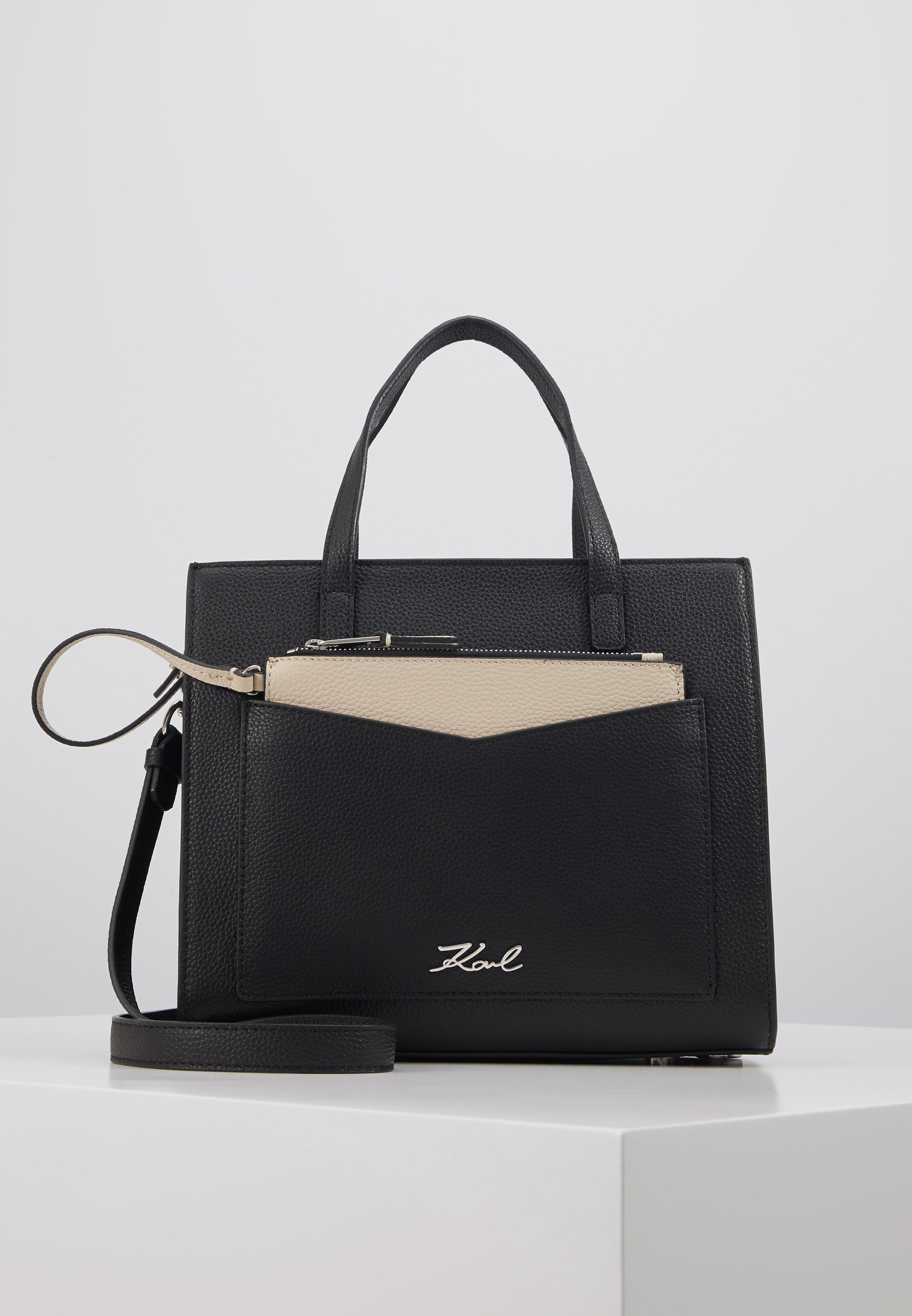 KARL LAGERFELD POCKET SMALL TOTE Håndveske black KARL LAGERFELD POCKET SMALL TOTE Håndveske black