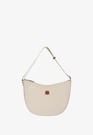 Borsa beige a mezzaluna con tracolla regolabile e piccola toppa con logo in pelle marrone al centro davanti.