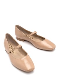 RYŁKO - Baleriny z zapięciem