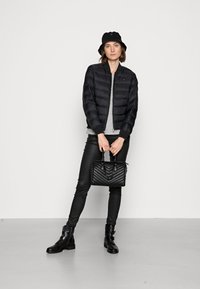 Tommy Hilfiger SORONA PADDED  - Blusão aviador - black