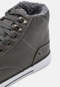 Pier One Høye joggesko - grey