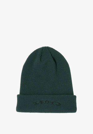 Berretto lavorato a maglia verde scuro con una finitura testurizzata, caratterizzato da un risvolto e dettagli ricamati neri sullo frontale.