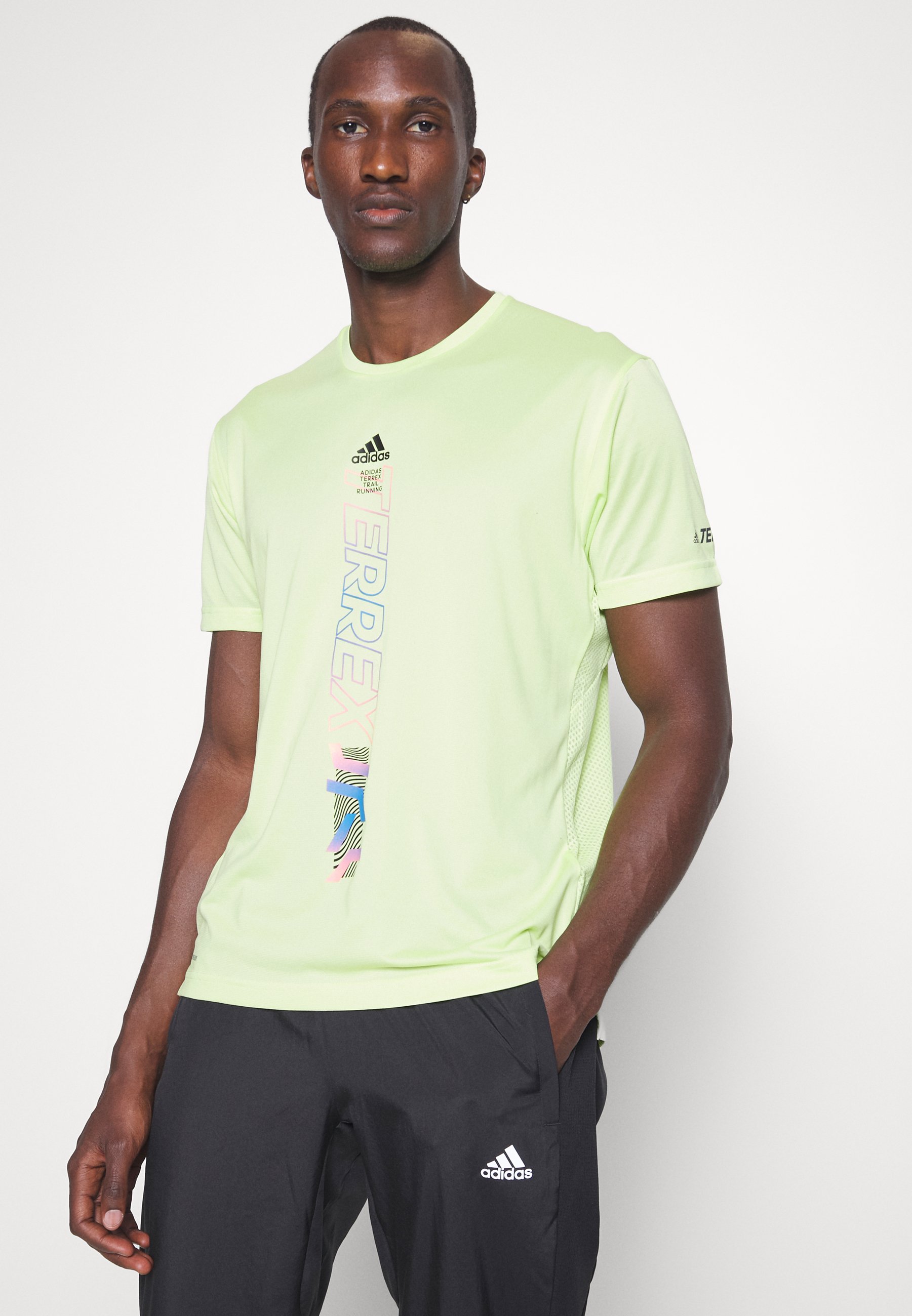 adidas Performance AGRAVIC Sport T shirt greenhellgrün adidas Performance AGRAVIC Sport T shirt greenhellgrün