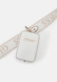 Guess LATONA MINI TOTE SET - Håndtasker - white