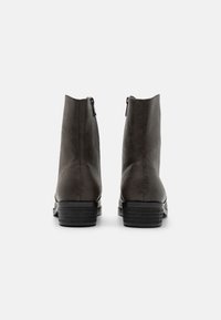 Koi Footwear Botki kowbojki i motocyklowe