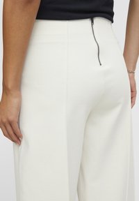 ICHI IHKATE - Pantalon classique - birch