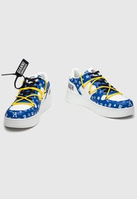 Thumbnail Image 8