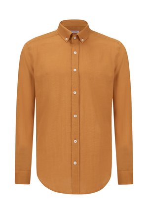 Camisa de manga larga en color naranja quemado, con cuello abotonado y botones blancos, fabricada en tejido ligero con una textura suave.