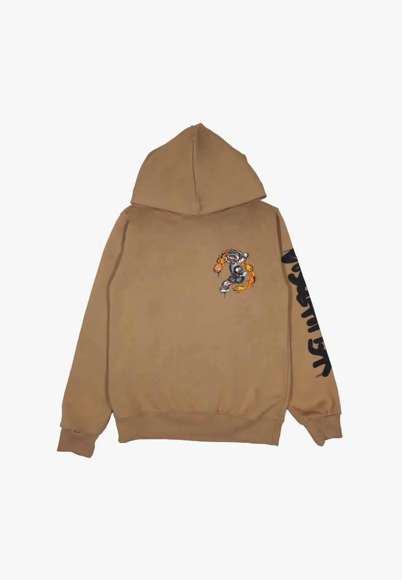 Felpa con cappuccio marrone con una finitura testurizzata, caratterizzata da una grafica frontale di un personaggio che tiene in mano delle fiamme e da scritte nere sulla manica.