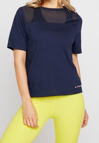 Tommy Hilfiger Camiseta estampada - dark blue