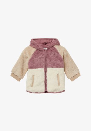 Giacca morbida con cappuccio e zip frontale. Presenta colori beige chiaro, rosa polveroso e crema. Tessuto esterno testurizzato con due tasche frontali.