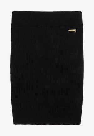 Schwarzer, gerippter Strickrock mit geradem Schnitt und einem kleinen goldenen Akzentlabel an der Seite. Weiche Textur und dehnbares Material für Komfort.